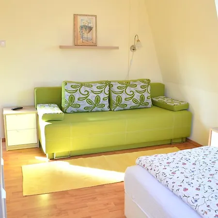 招待所 Florianus Vendeghaz 3*